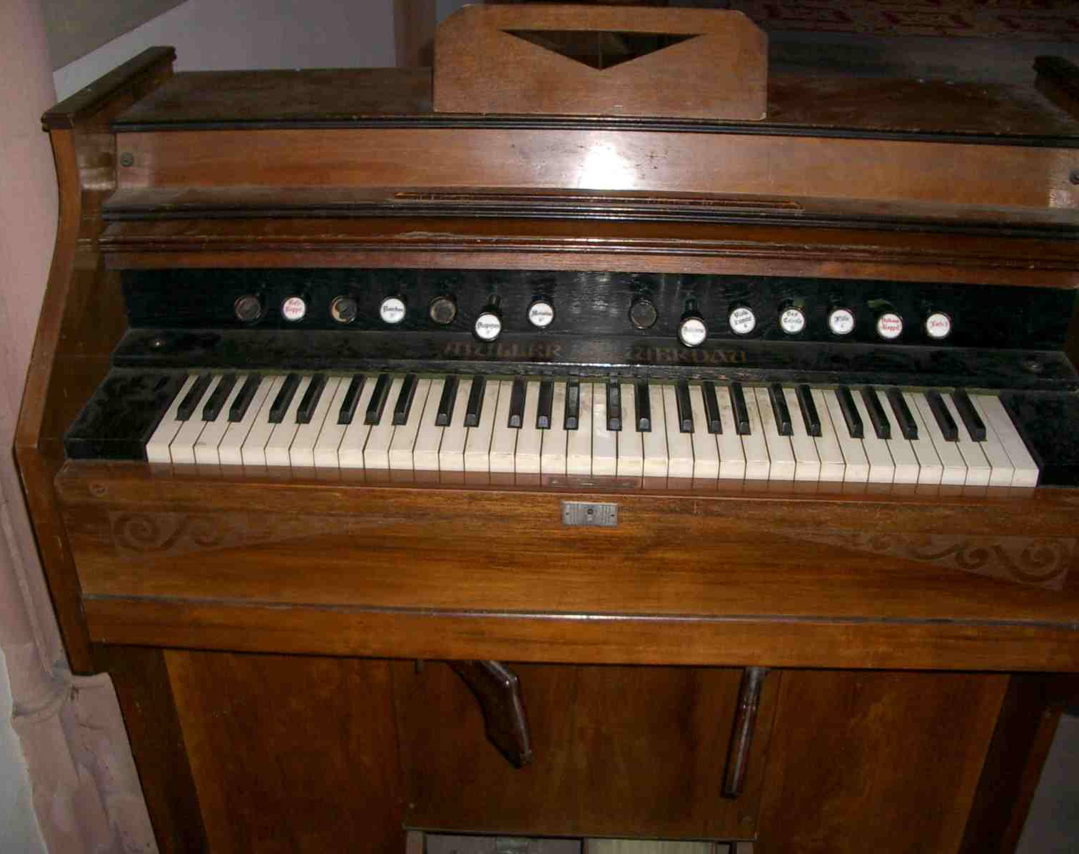 Harmonium St. Michael